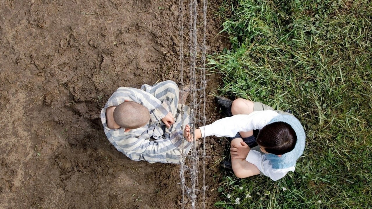 Il bambino con il pigiama a righe