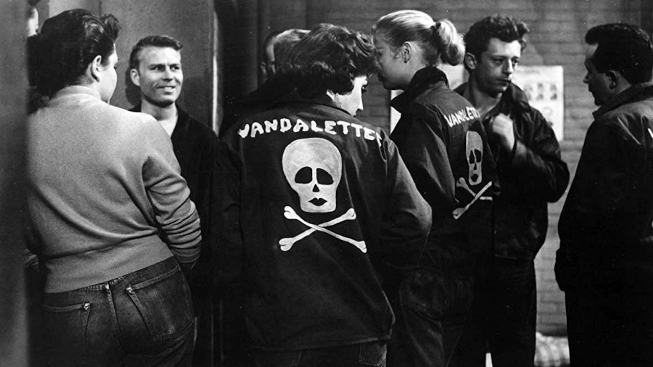 L'adolescente bambola