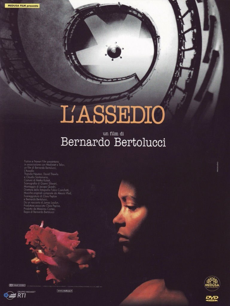 Locandina di L'assedio